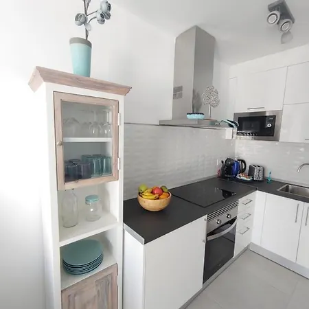 Apartment Namaste- Amazing Sea View & Infinity Pool - Good Wifi - Smart Tv-residence Senator *