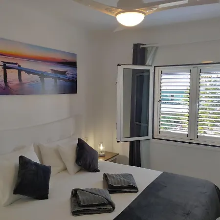 Apartment Namaste- Amazing Sea View & Infinity Pool - Good Wifi - Smart Tv-residence Senator