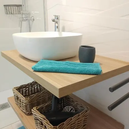 Apartman Namaste- Amazing Sea View & Infinity Pool - Good Wifi - Smart Tv-residence Senator