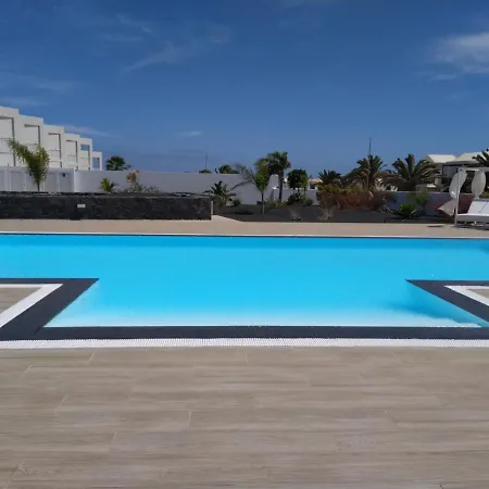 Apartman Namaste- Amazing Sea View & Infinity Pool - Good Wifi - Smart Tv-residence Senator *
